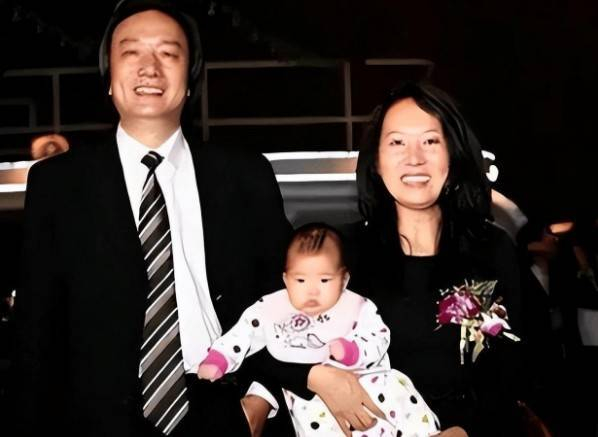 易胜博体育官方入口-退役后移居美国，3个孩子3个爹，53岁奥运冠军王军霞现在还好吗？|中长跑|婚姻|运动员|人生|传奇_新浪体育_新浪新闻