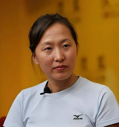易胜博体育官方入口-退役后移居美国，3个孩子3个爹，53岁奥运冠军王军霞现在还好吗？|中长跑|婚姻|运动员|人生|传奇_新浪体育_新浪新闻