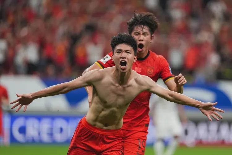 从U23亚洲杯到中超：王钰栋的“冰火两重天”，是中国足球的缩影